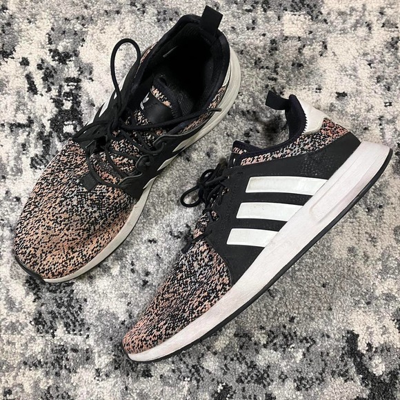 Adidas Pink and‎ Black Sneakers - Picture 1 of 6